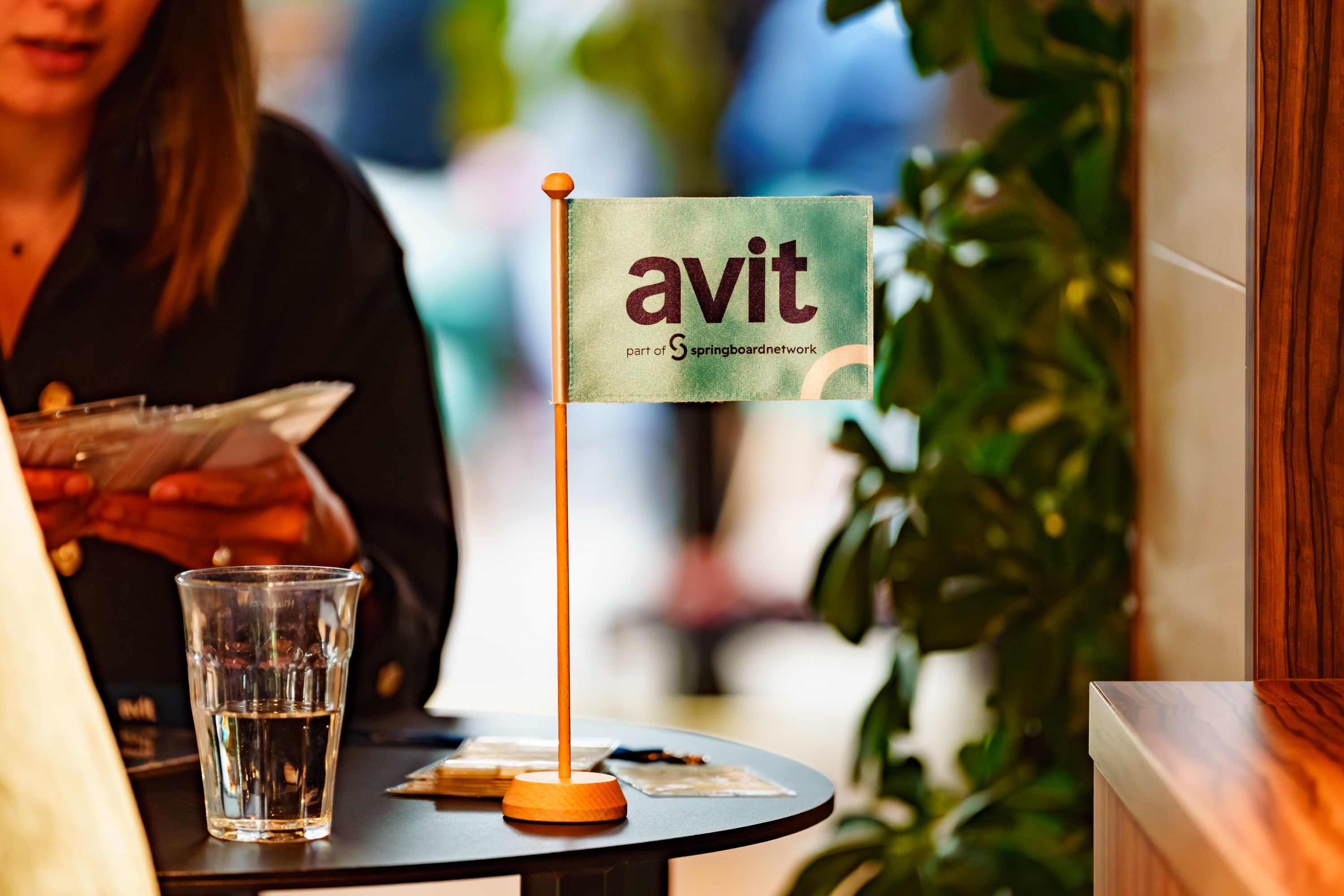 AVIT LIVE